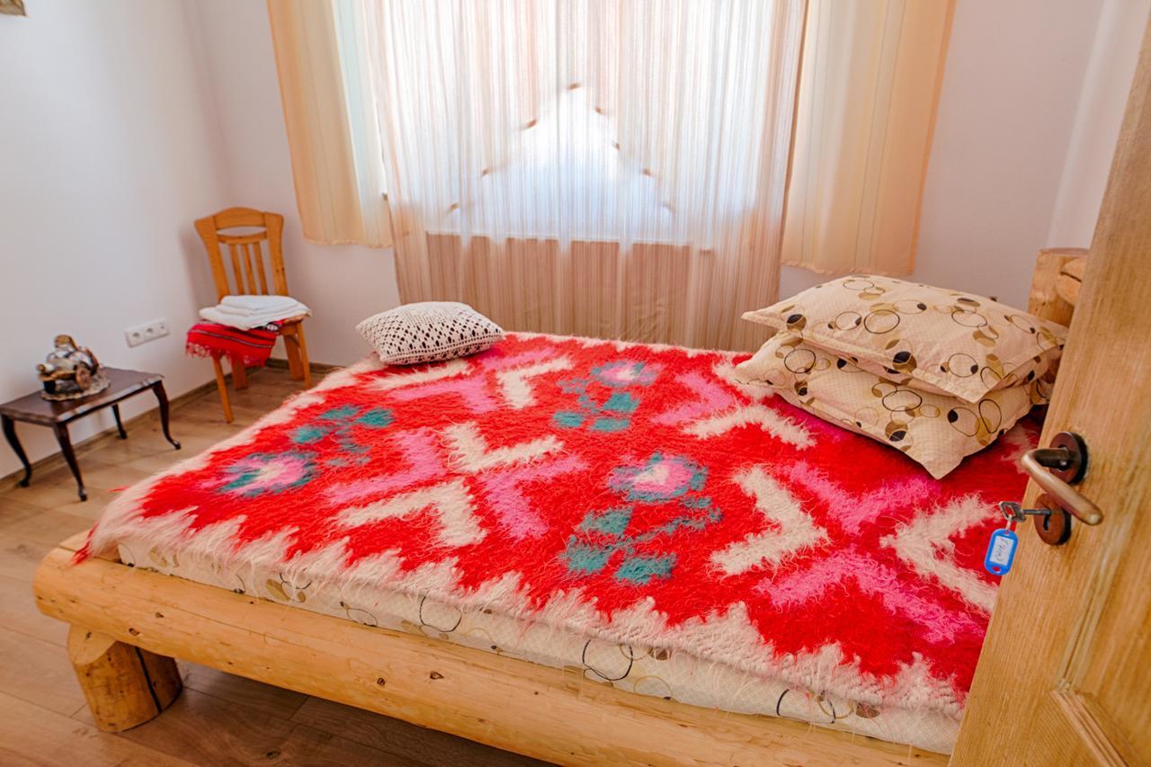 Casa Din Piatra Hotel Poiana  ภายนอก รูปภาพ