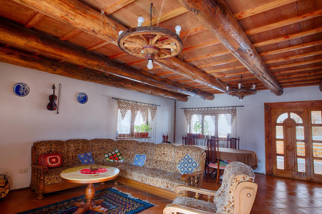 Casa Din Piatra Hotel Poiana  ภายนอก รูปภาพ