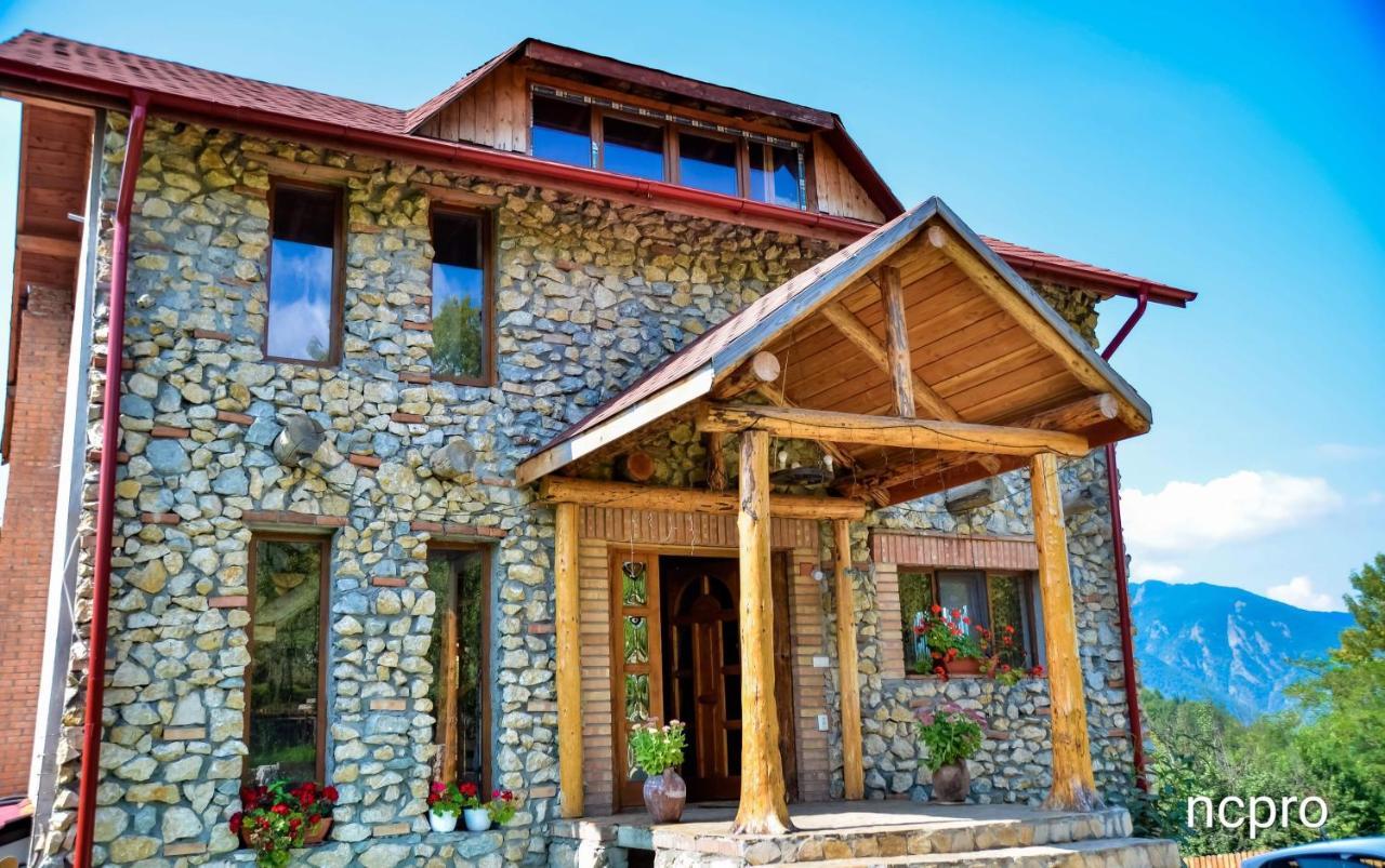 Casa Din Piatra Hotel Poiana  ภายนอก รูปภาพ